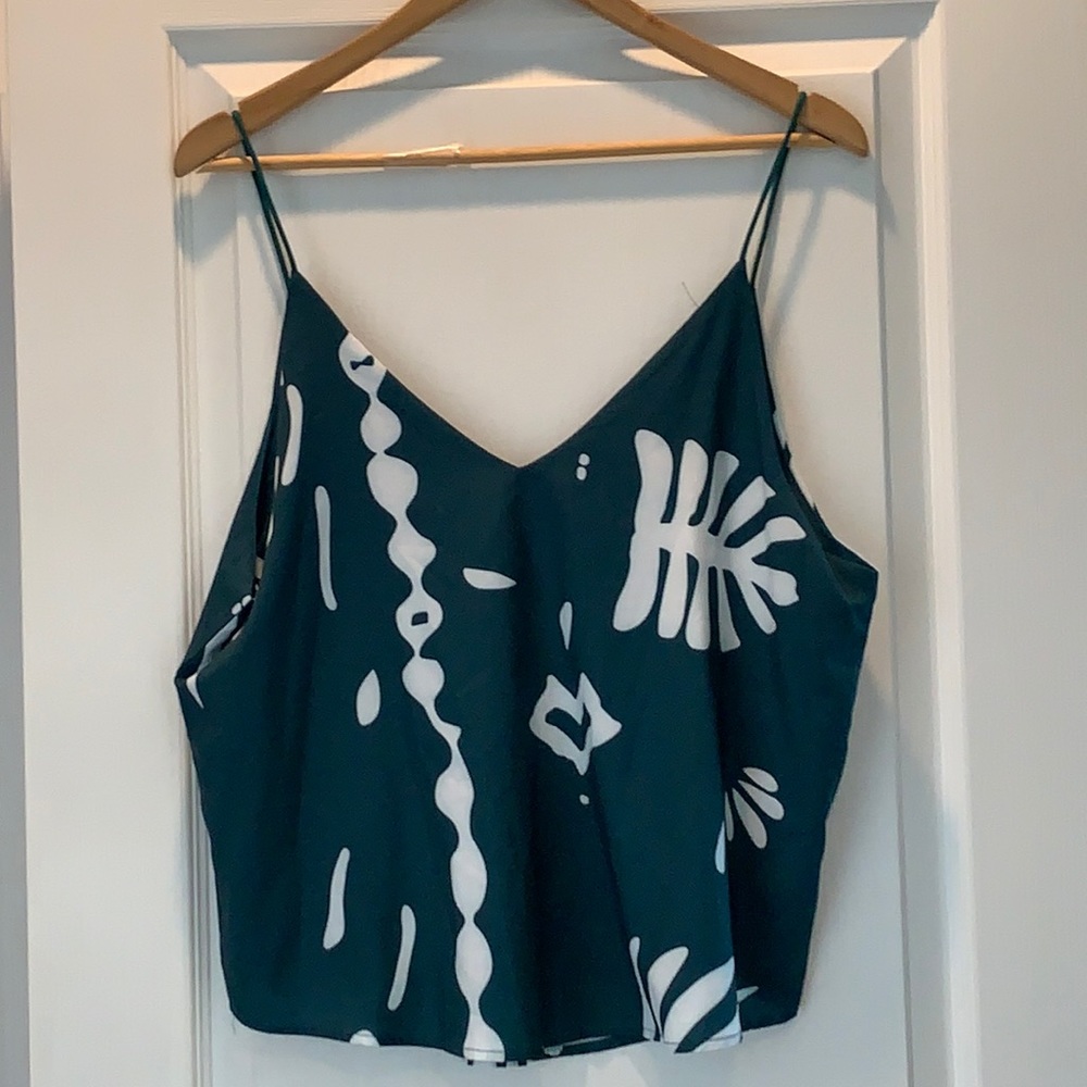 Voins Floral Crop Tank Medium